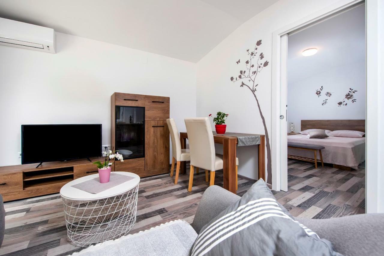 Paola Cozy Apartment Rovinj Extérieur photo